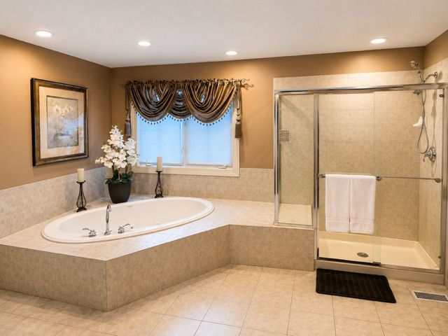 11 Harrington Court, Hawthorn Woods, IL 60047