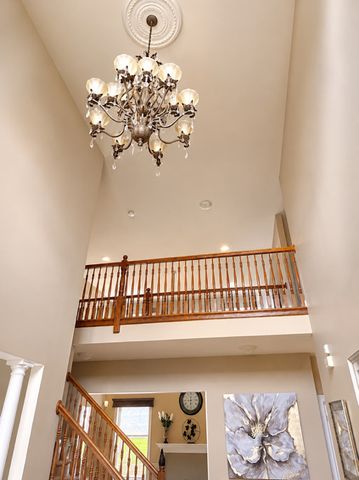 11 Harrington Court, Hawthorn Woods, IL 60047