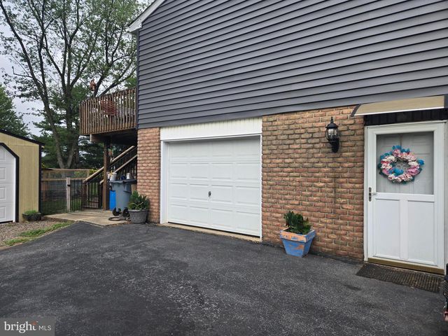 128 DEER DR, Jonestown, PA 17038