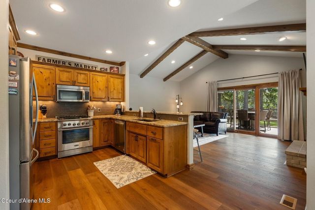 1268 E Woodstone Ct, Hayden, ID 83835