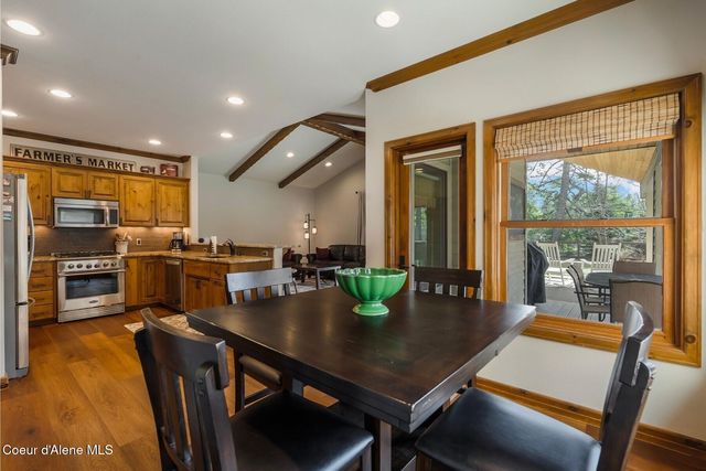 1268 E Woodstone Ct, Hayden, ID 83835