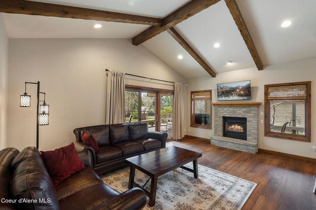 1268 E Woodstone Ct, Hayden, ID 83835