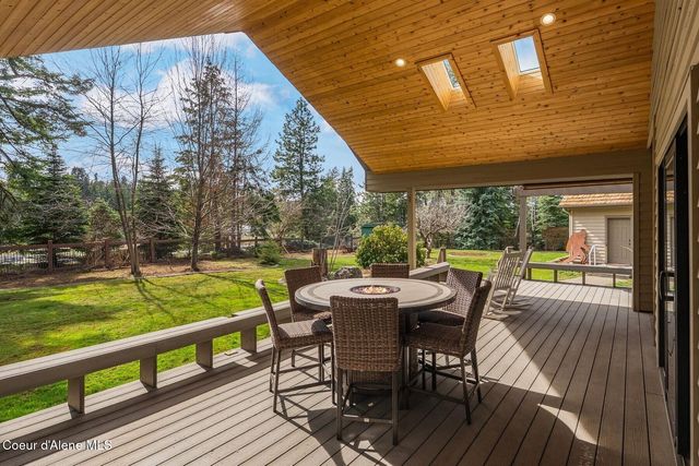 1268 E Woodstone Ct, Hayden, ID 83835