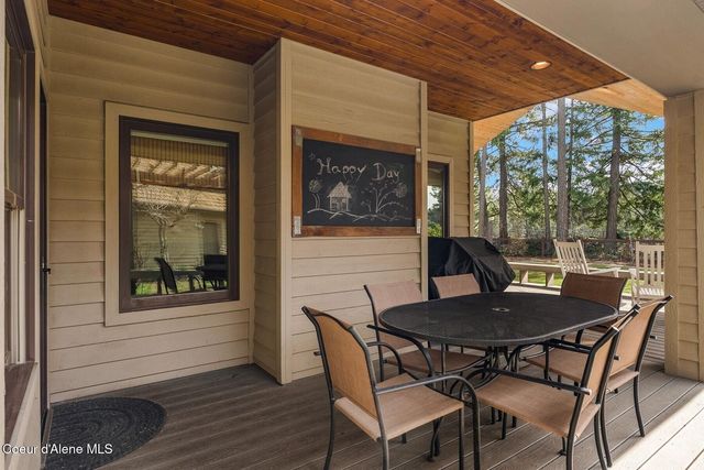 1268 E Woodstone Ct, Hayden, ID 83835