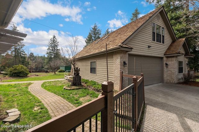 1268 E Woodstone Ct, Hayden, ID 83835