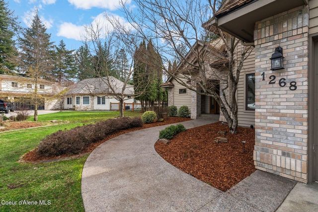 1268 E Woodstone Ct, Hayden, ID 83835