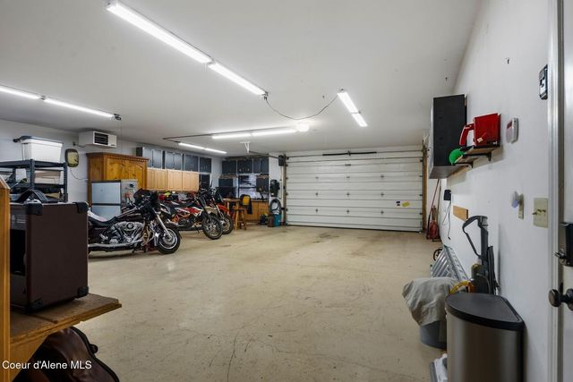 1268 E Woodstone Ct, Hayden, ID 83835