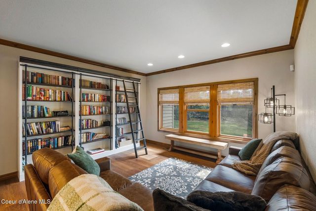 1268 E Woodstone Ct, Hayden, ID 83835