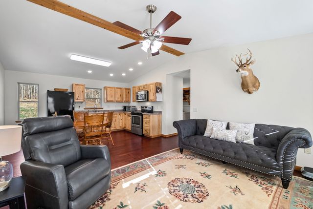 959 Herman Adams Rd, Cumberland City, TN 37050