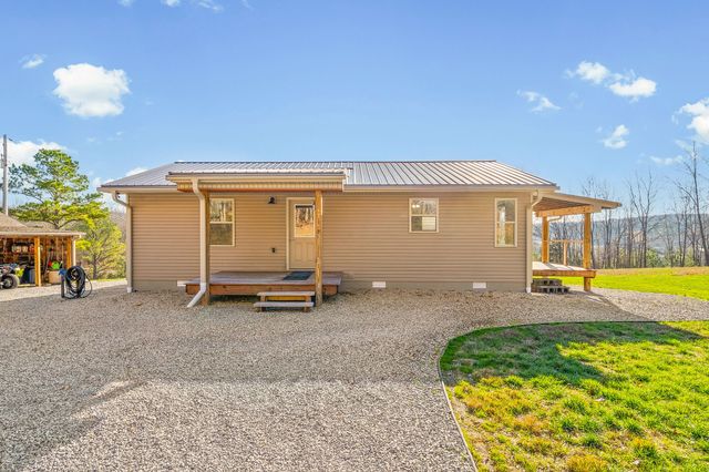 959 Herman Adams Rd, Cumberland City, TN 37050