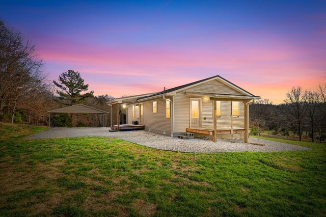 959 Herman Adams Rd, Cumberland City, TN 37050