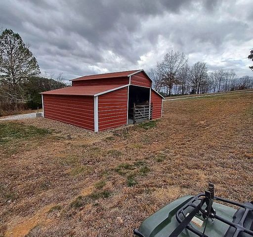 959 Herman Adams Rd, Cumberland City, TN 37050