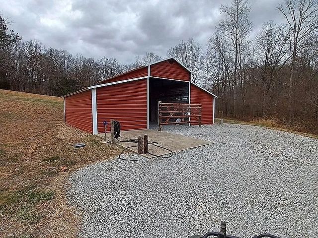 959 Herman Adams Rd, Cumberland City, TN 37050