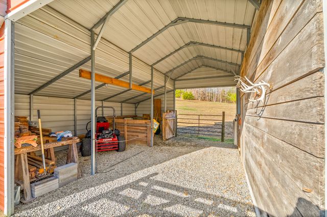 959 Herman Adams Rd, Cumberland City, TN 37050