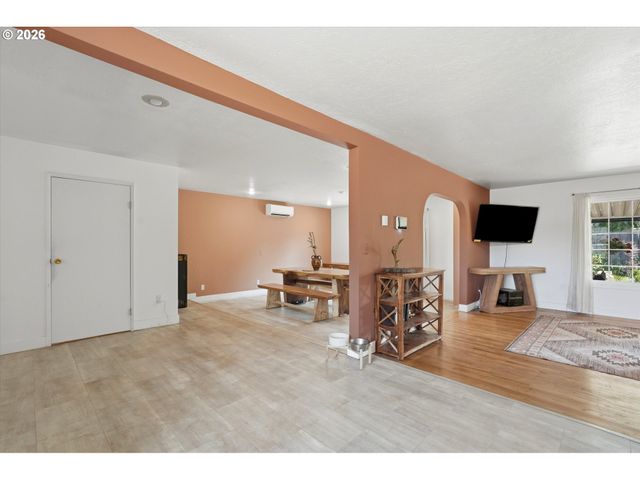 5636 Se 83RD Ave, Portland, OR 97266