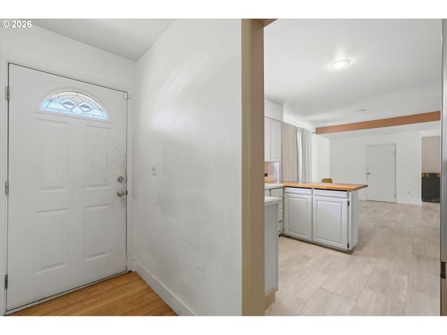 5636 Se 83RD Ave, Portland, OR 97266