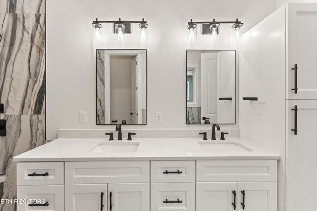 171 Tsuhdatsi Way, Loudon, TN 37774