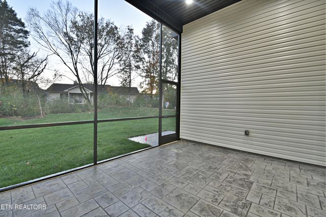 171 Tsuhdatsi Way, Loudon, TN 37774