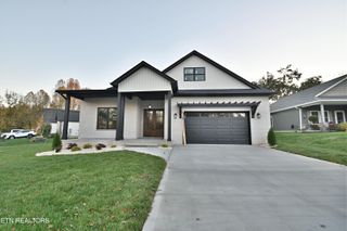 171 Tsuhdatsi Way, Loudon, TN 37774