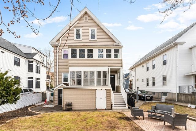 68 Cleveland St 1, Arlington, MA 02474