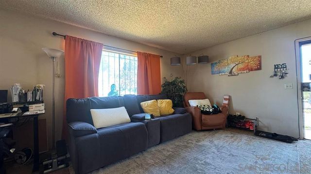 3006 Chamoune, San Diego, CA 92105