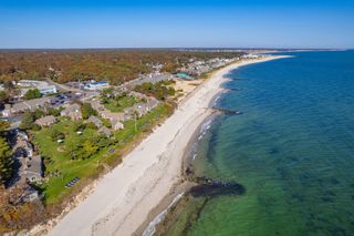 135 S South Shore Drive 17, South Yarmouth, MA 02664