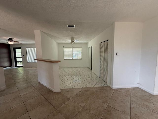 4250 NE 12th Avenue, Pompano Beach, FL 33064
