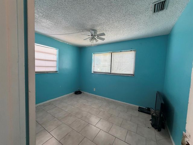 4250 NE 12th Avenue, Pompano Beach, FL 33064