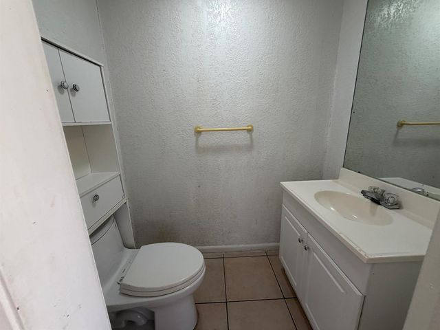 4250 NE 12th Avenue, Pompano Beach, FL 33064