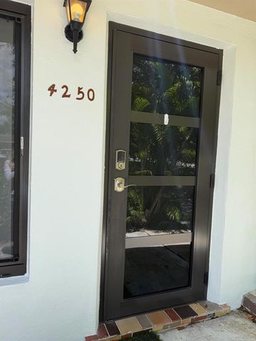 4250 NE 12th Avenue, Pompano Beach, FL 33064