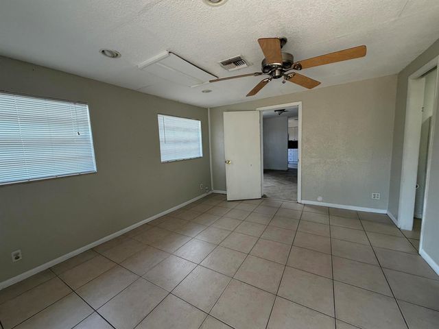 4250 NE 12th Avenue, Pompano Beach, FL 33064