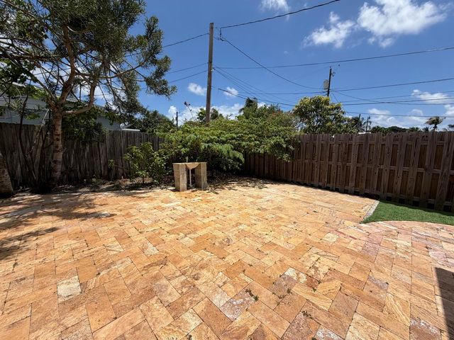 4250 NE 12th Avenue, Pompano Beach, FL 33064
