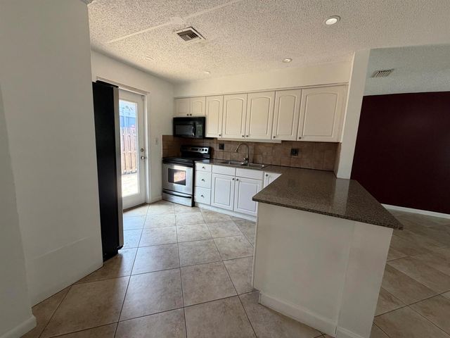 4250 NE 12th Avenue, Pompano Beach, FL 33064