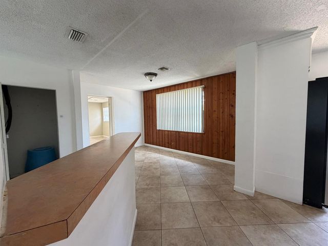 4250 NE 12th Avenue, Pompano Beach, FL 33064