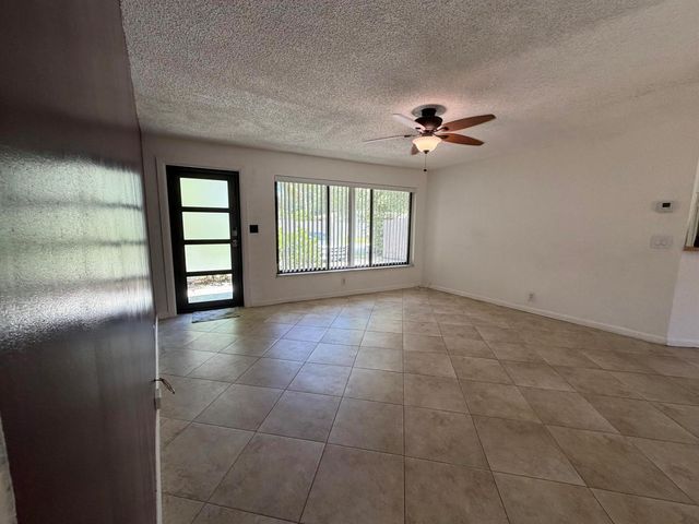 4250 NE 12th Avenue, Pompano Beach, FL 33064