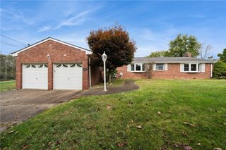 3744 Windover Rd, Murrysville, PA 15668