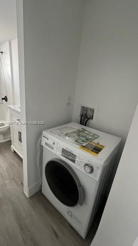 1780 NE 191st St 811-2, Miami, FL 33179