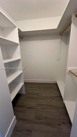 1780 NE 191st St 811-2, Miami, FL 33179