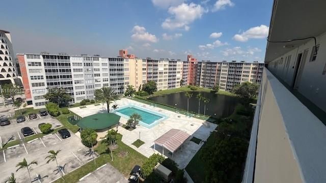 1780 NE 191st St 811-2, Miami, FL 33179