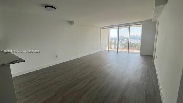 1780 NE 191st St 811-2, Miami, FL 33179