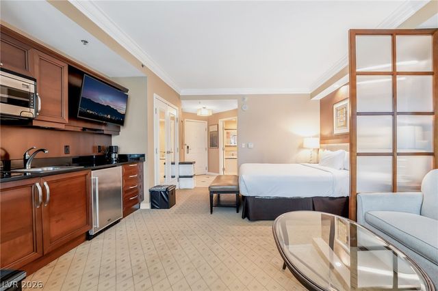 125 East Harmon Avenue 205, Las Vegas, NV 89109