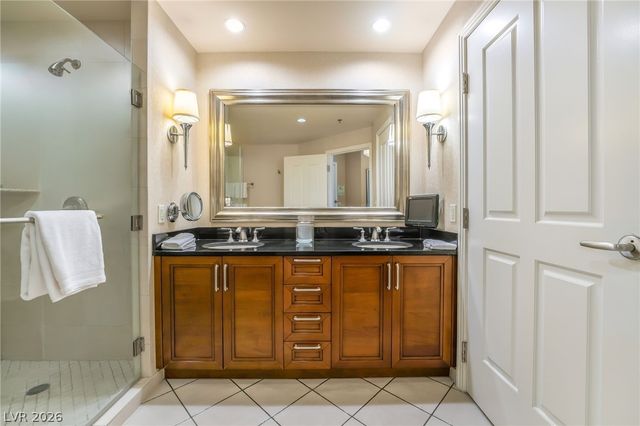 125 East Harmon Avenue 205, Las Vegas, NV 89109