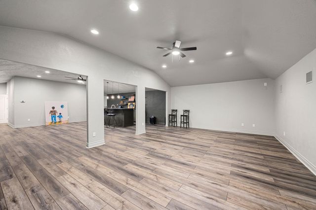 11956 White Oak Crossing, Conroe, TX 77385