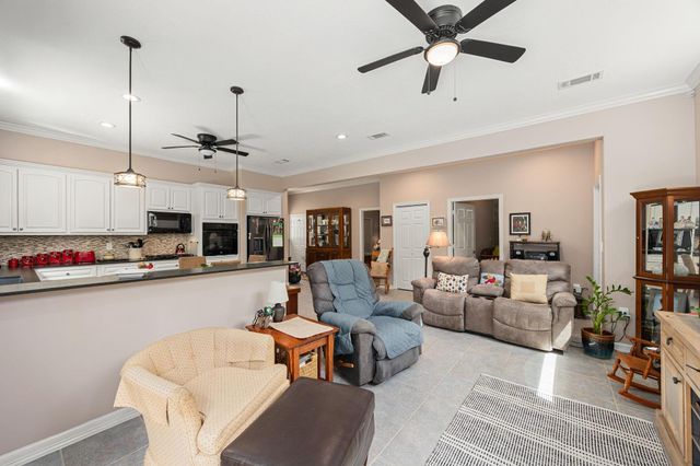 11956 White Oak Crossing, Conroe, TX 77385