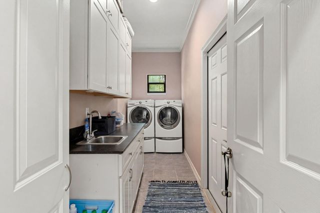 11956 White Oak Crossing, Conroe, TX 77385