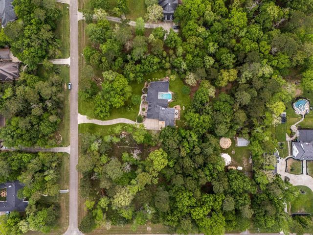 11956 White Oak Crossing, Conroe, TX 77385