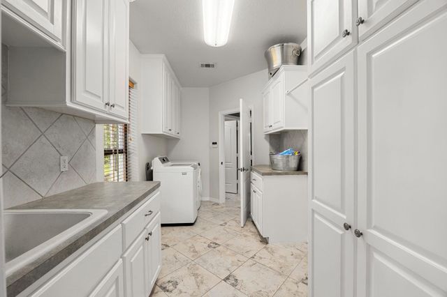 11956 White Oak Crossing, Conroe, TX 77385