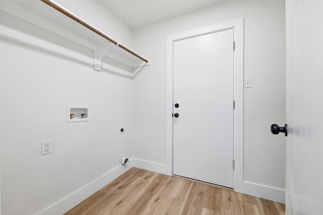 6922 Trailcrest Drive, Dallas, TX 75232