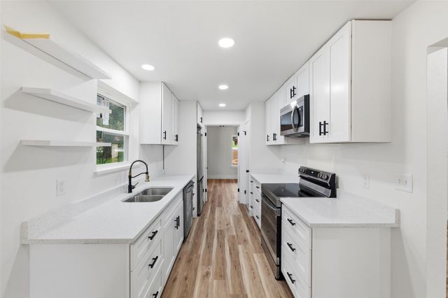 6922 Trailcrest Drive, Dallas, TX 75232