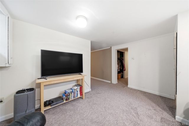 1217 Ellis Street, Holbrook, NY 11741